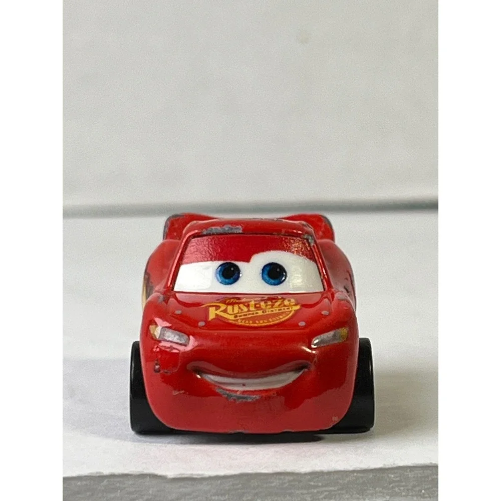Disney Pixar Cars Mini Racers Lightning McQueen Luigi Bobby Swift Mattel Diecast